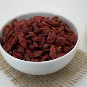 fructe de goji deshidratat in bol